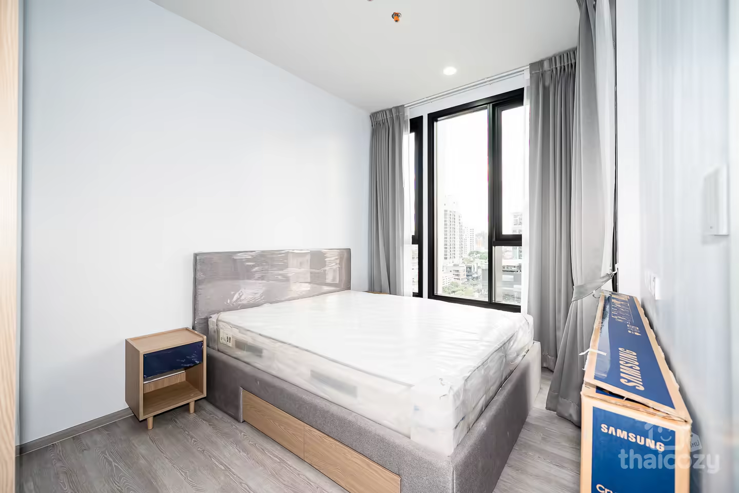 XT Ekkamai คอนโดเฟอร์นิเจอร์ครบ สระว่ายน้ำฟ้า อ่างน้ำวน โรงหนังริมสระ photo 2