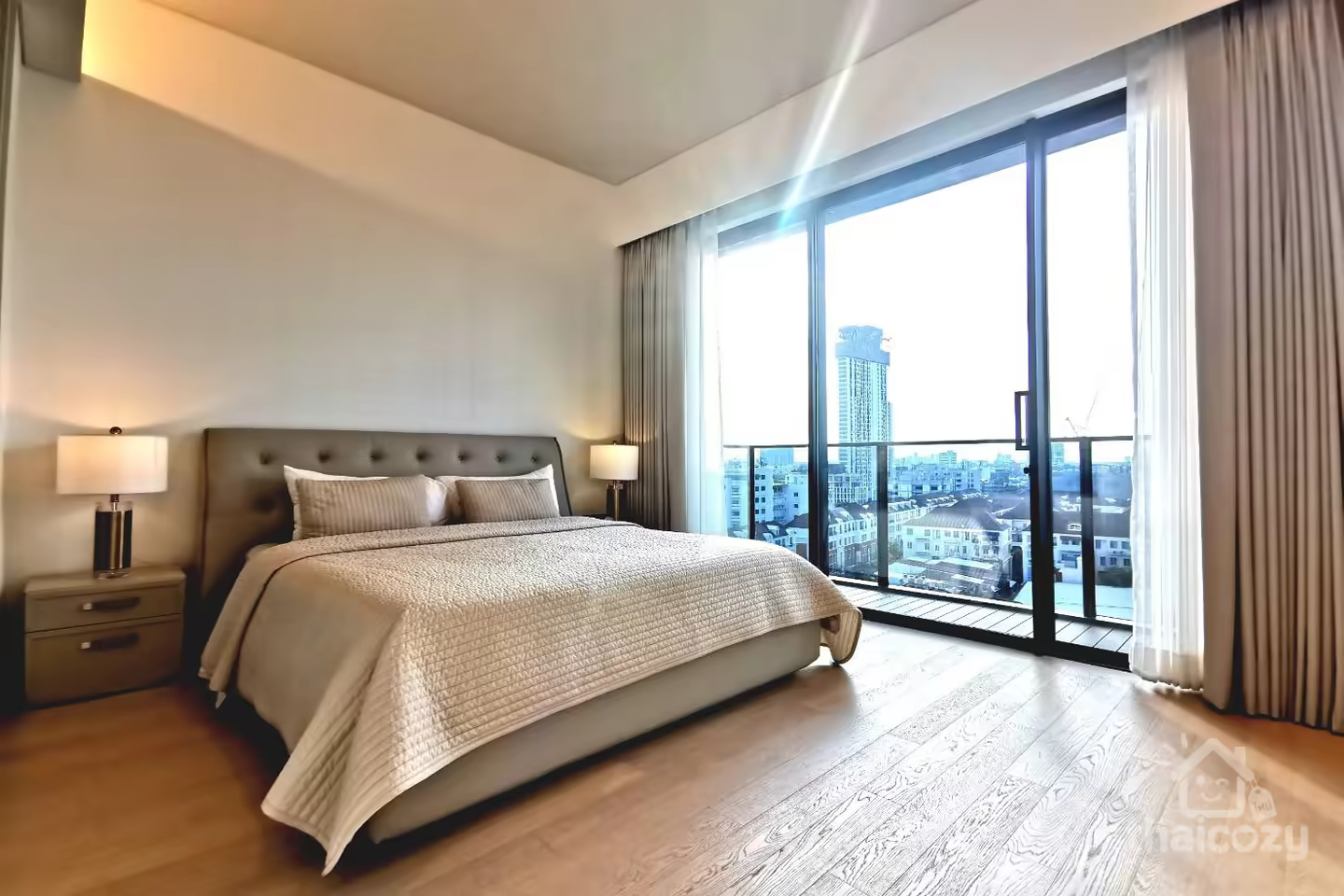 Prime area condo, connect all lifestyle photo 1