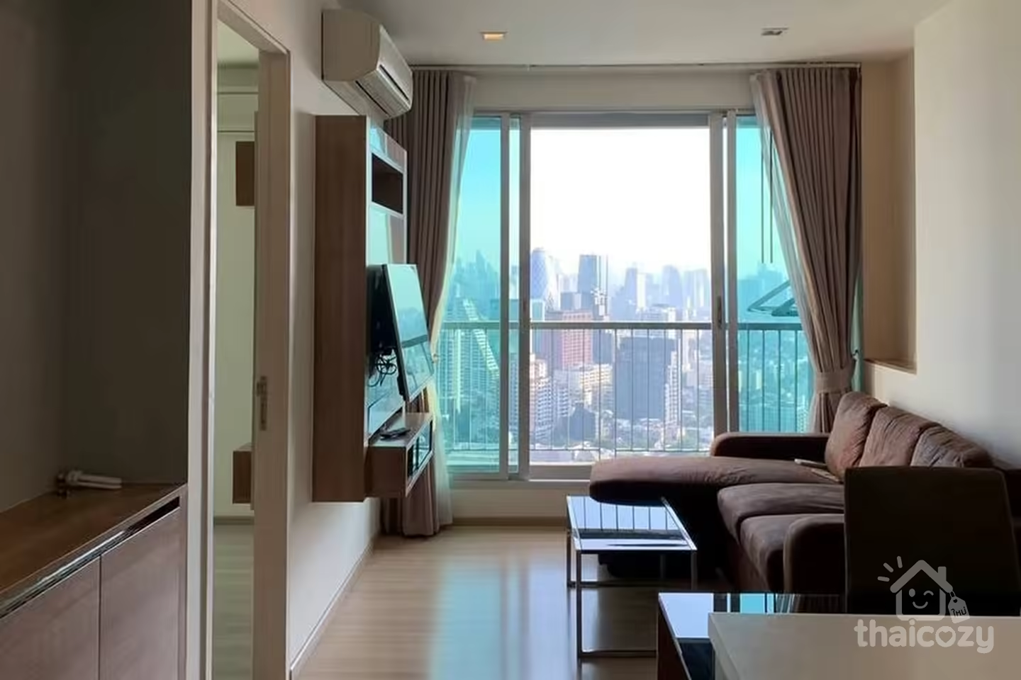 Rhythm-Phahon-Ari is a high-rise condominium with one bedroom on the 37th floor photo 1