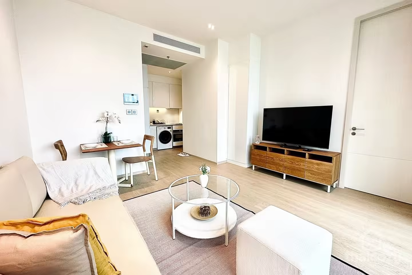 Luxury Condo near BTS Thonglor 30 meters photo 2
