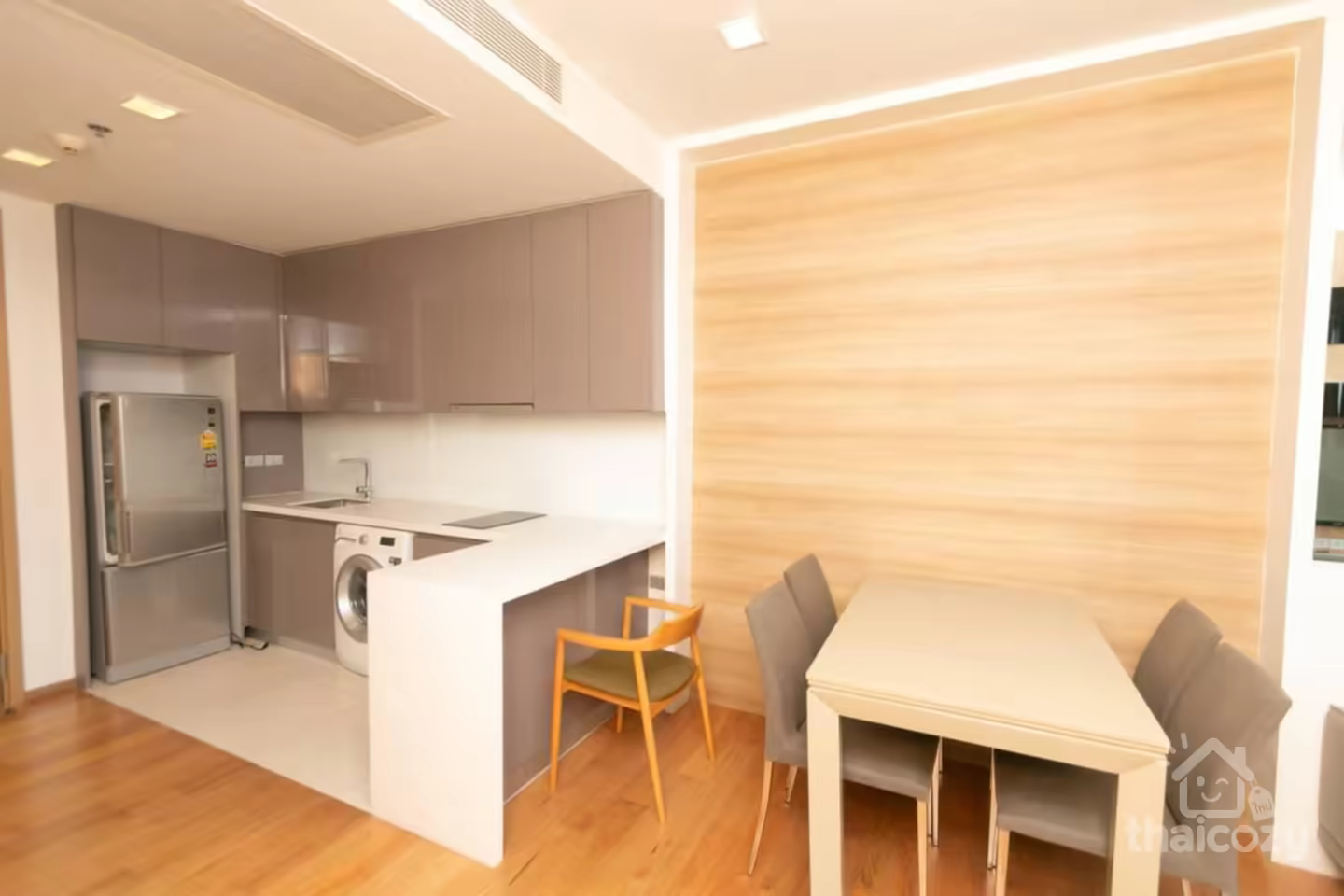 Hyde Sukhumvit 13 Condo 100m to BTS Nana photo 2
