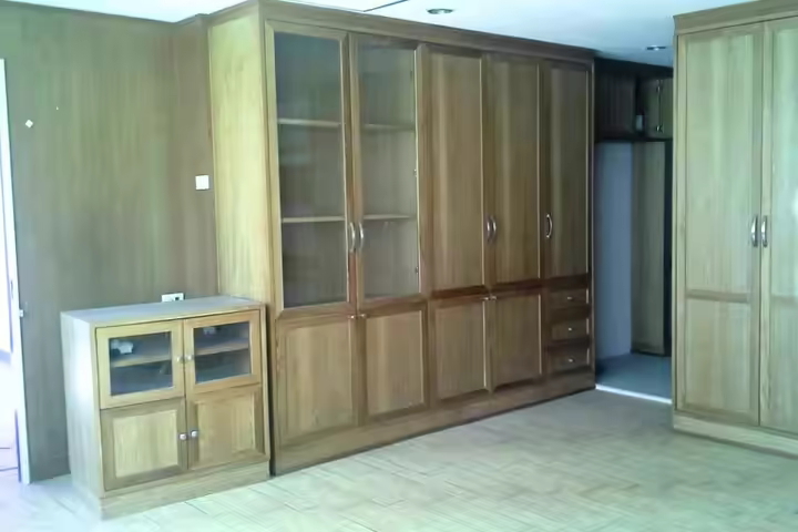First Tower Condo Near Phloen Chit BTS