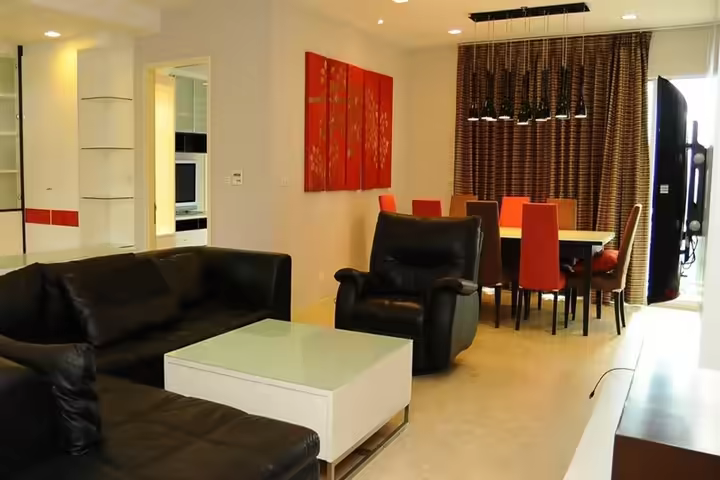 1 step from condo to BTS Ekamai