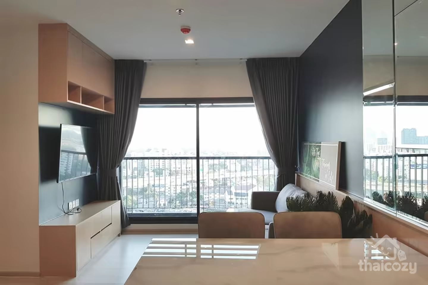 Life Sukhumvit 48, Condominium developed by AP. Sitated on Sukhumvit 48 photo 2