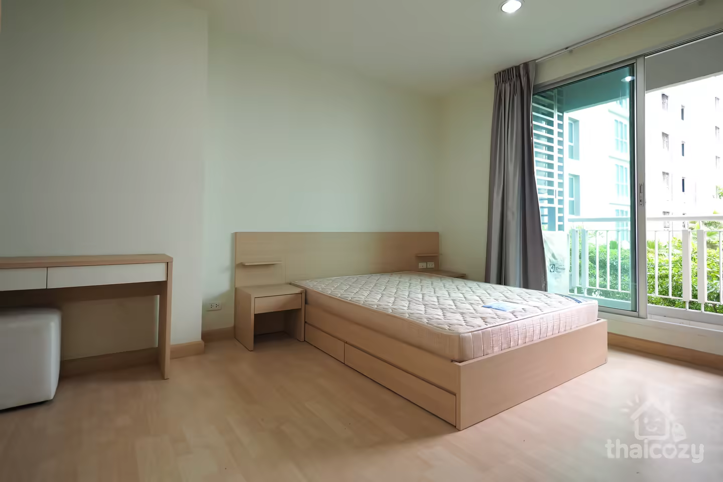 庭付きコンド・店舗併用物件 photo 2