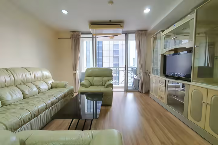 Asoke Place, giving you the perfection.