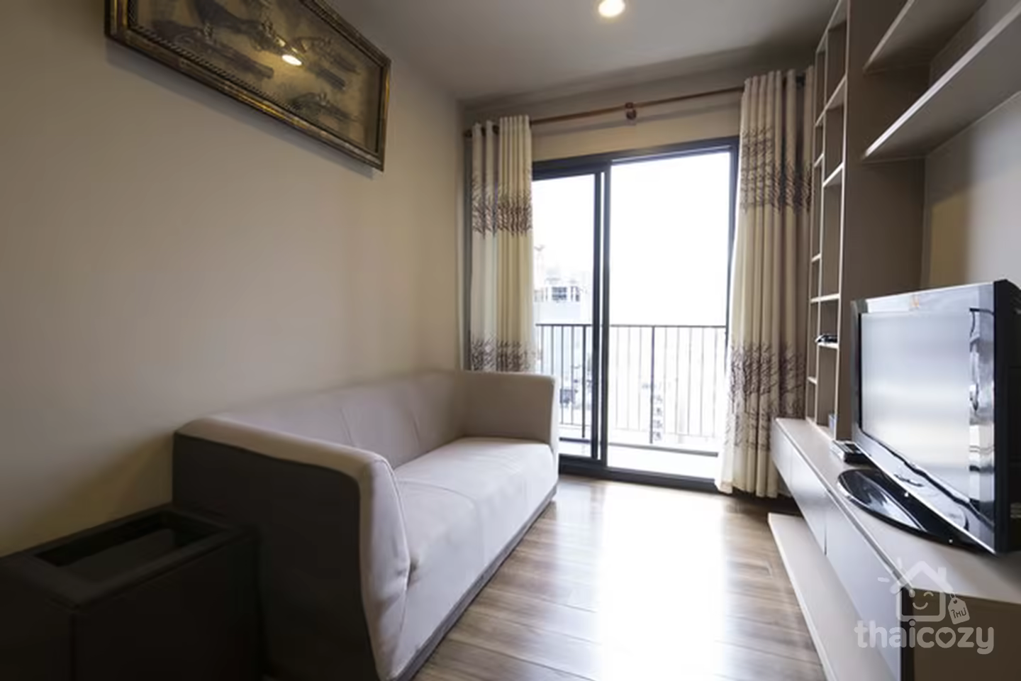 ONYX Phahonyothin Condo 240m to BTS Saphan Kwai near shops photo 1