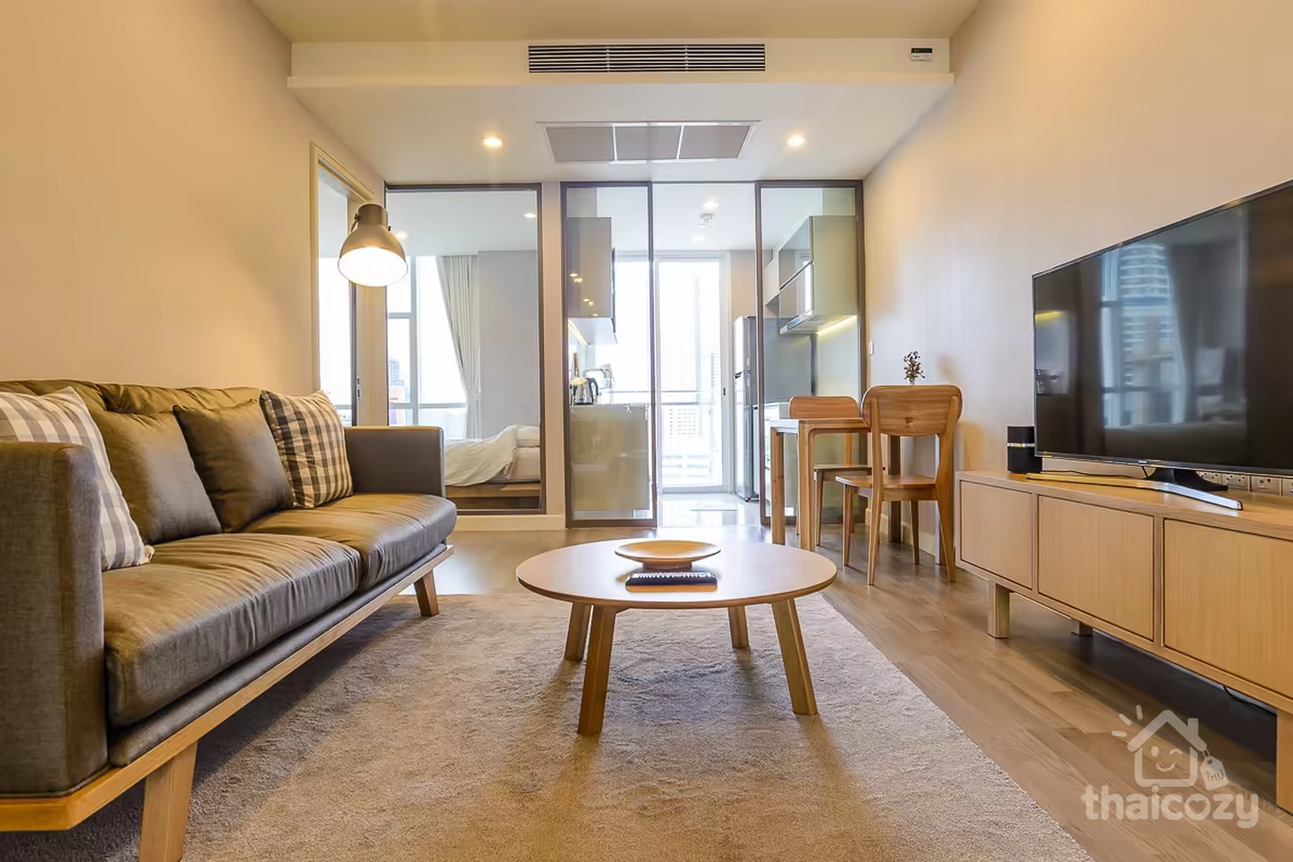 The Room Sathorn, Condo near BTS Surasak, nice pool on top photo 1