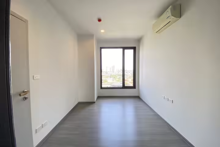 NYE by Sansiri condo near BTS Wongwienyai