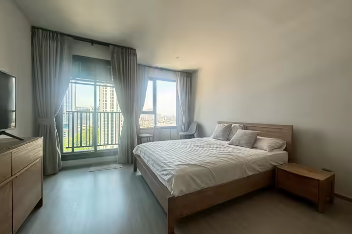 LIFE Ladprao, Condo opposite Central Ladprao, near MRT