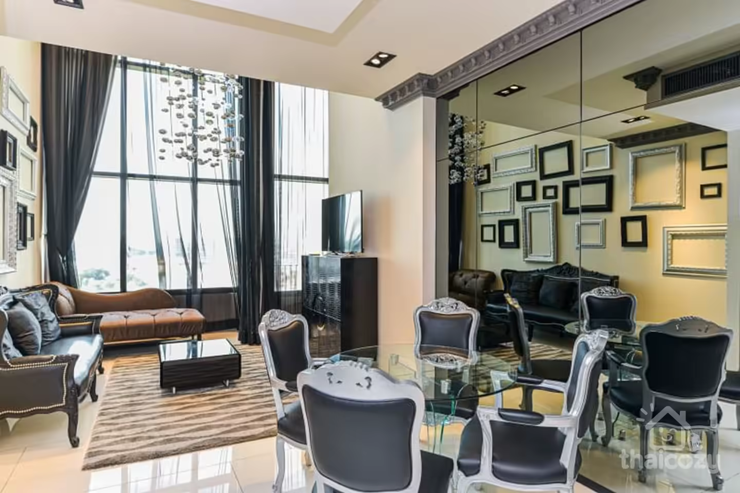Stylish Duplex  and  Modern  Decor Unit in The Emporio Place photo 1