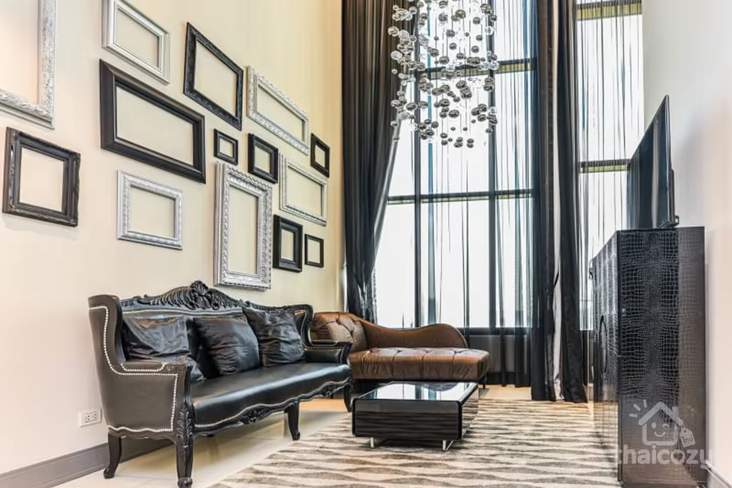 Stylish Duplex  and  Modern  Decor Unit in The Emporio Place photo 2