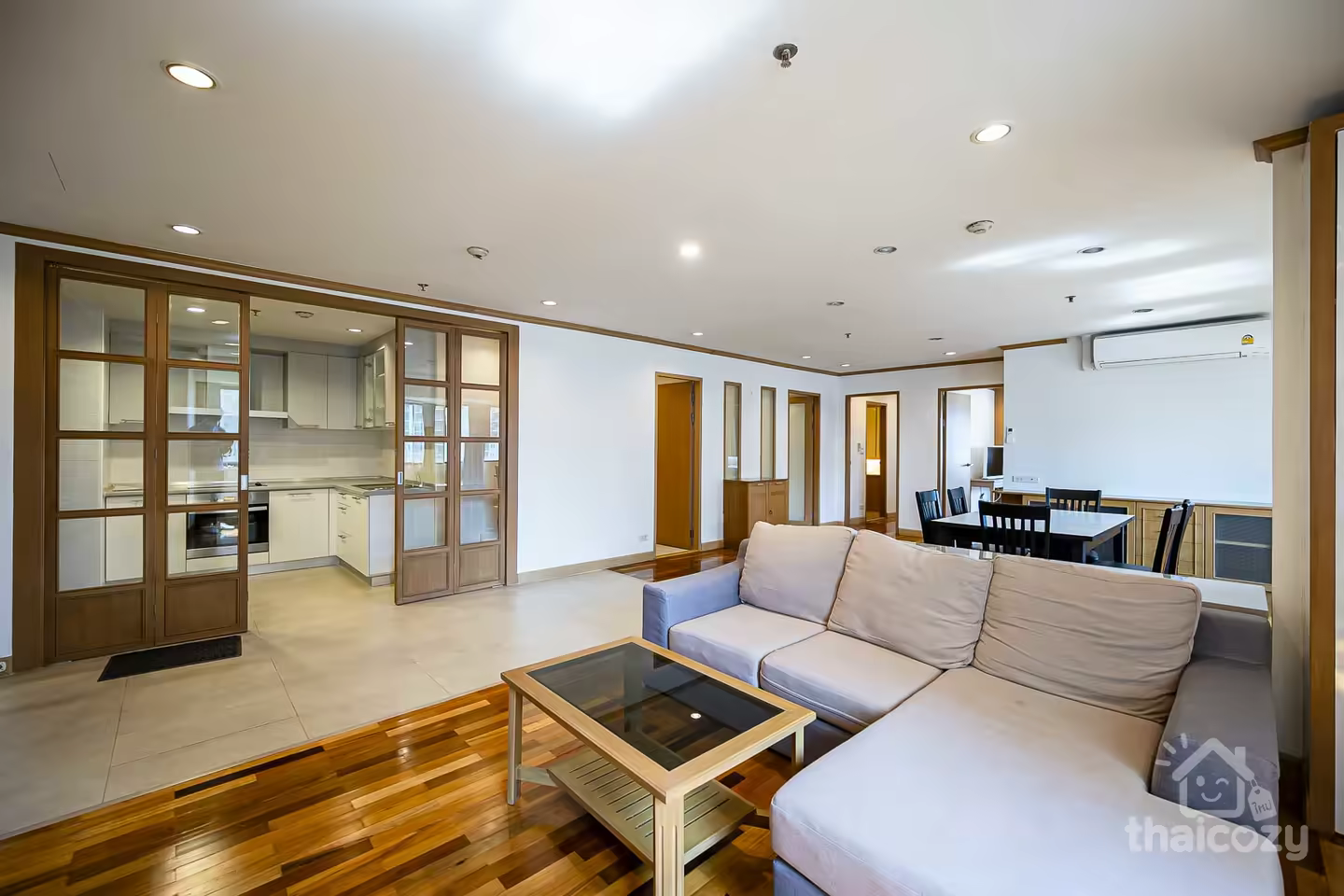 คอนโดหรูบานสวนเพชร ใกล้ BTS และถนนหลัก photo 1