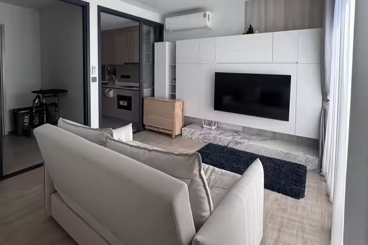XT Phayathai, Modern Condo Near BTS Phayathai in a Prime City Location