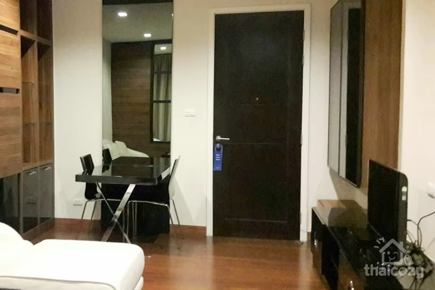 Art Decoc condo in heart of Thong Lo photo 1
