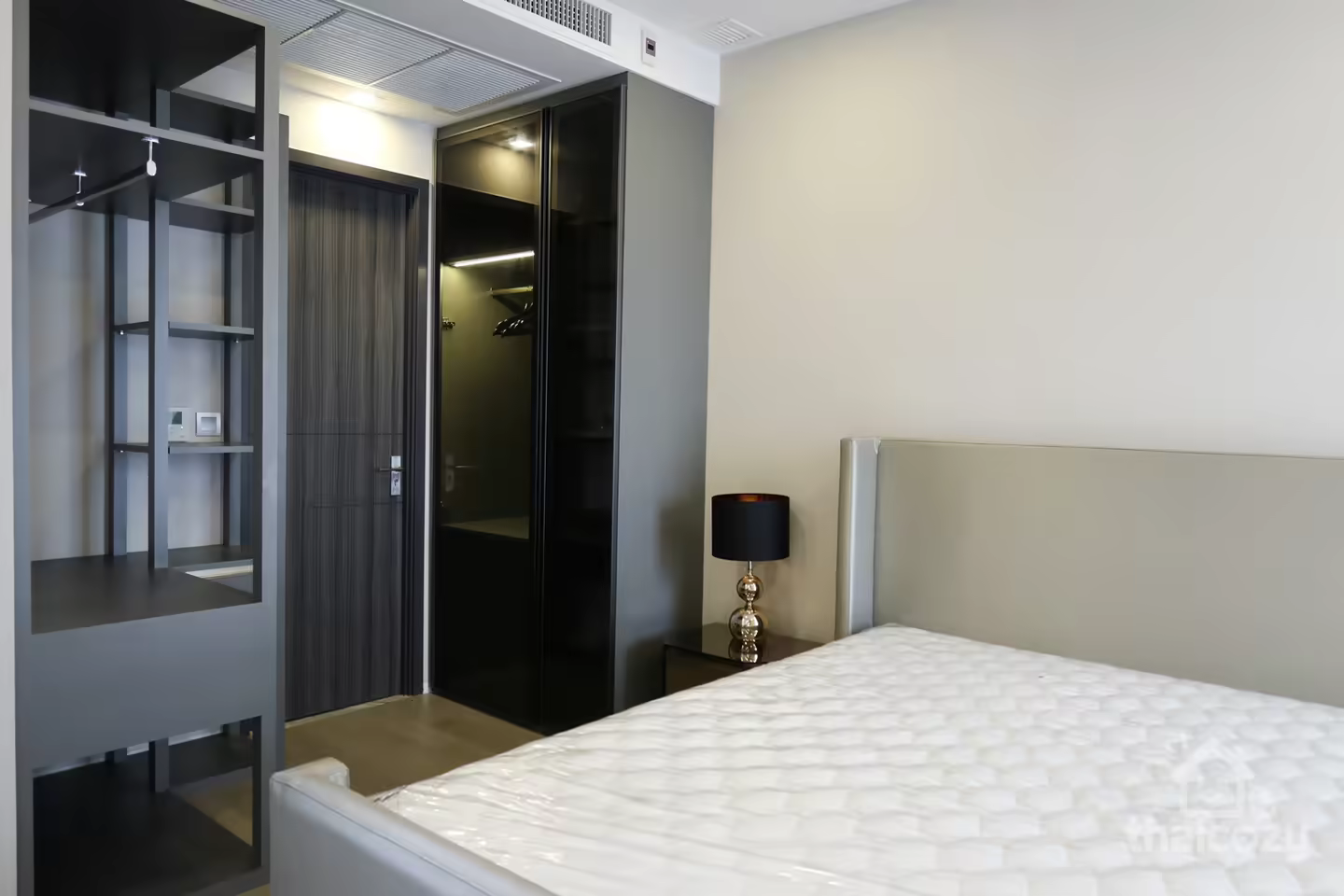Luxury condo near MRT Sukhumvit with a few steps photo 1