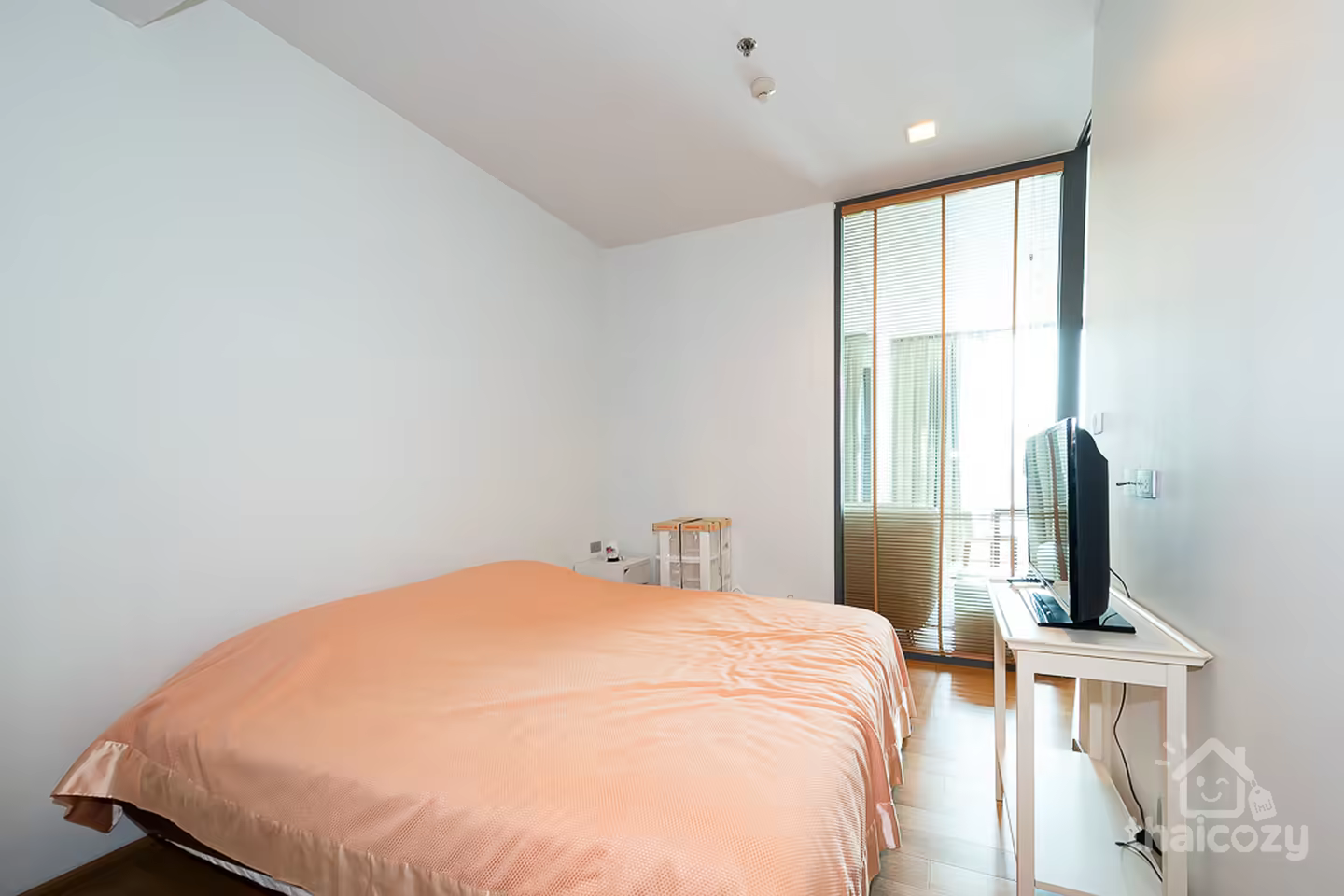 Hyde Sukhumvit 13, Fully furnished room and Fully equipped electrical appliances photo 2