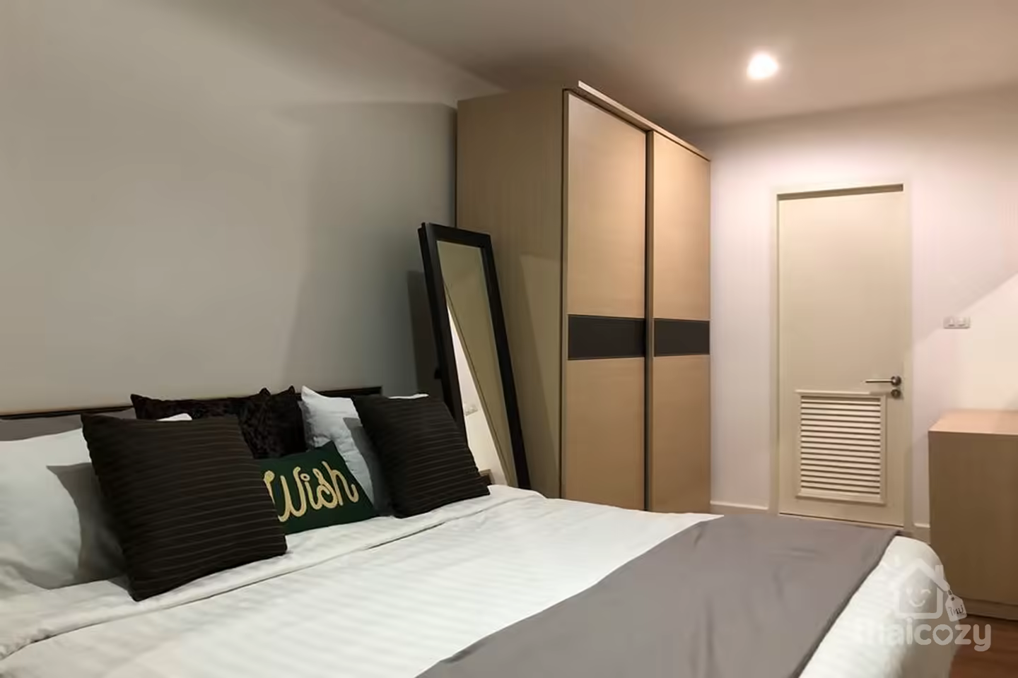 The Clover Thonglor 18 – Renovated 1-Bed Condo photo 1