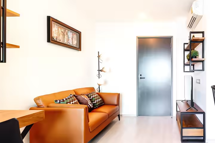 Condo near BTS Victory'Monument, bistro