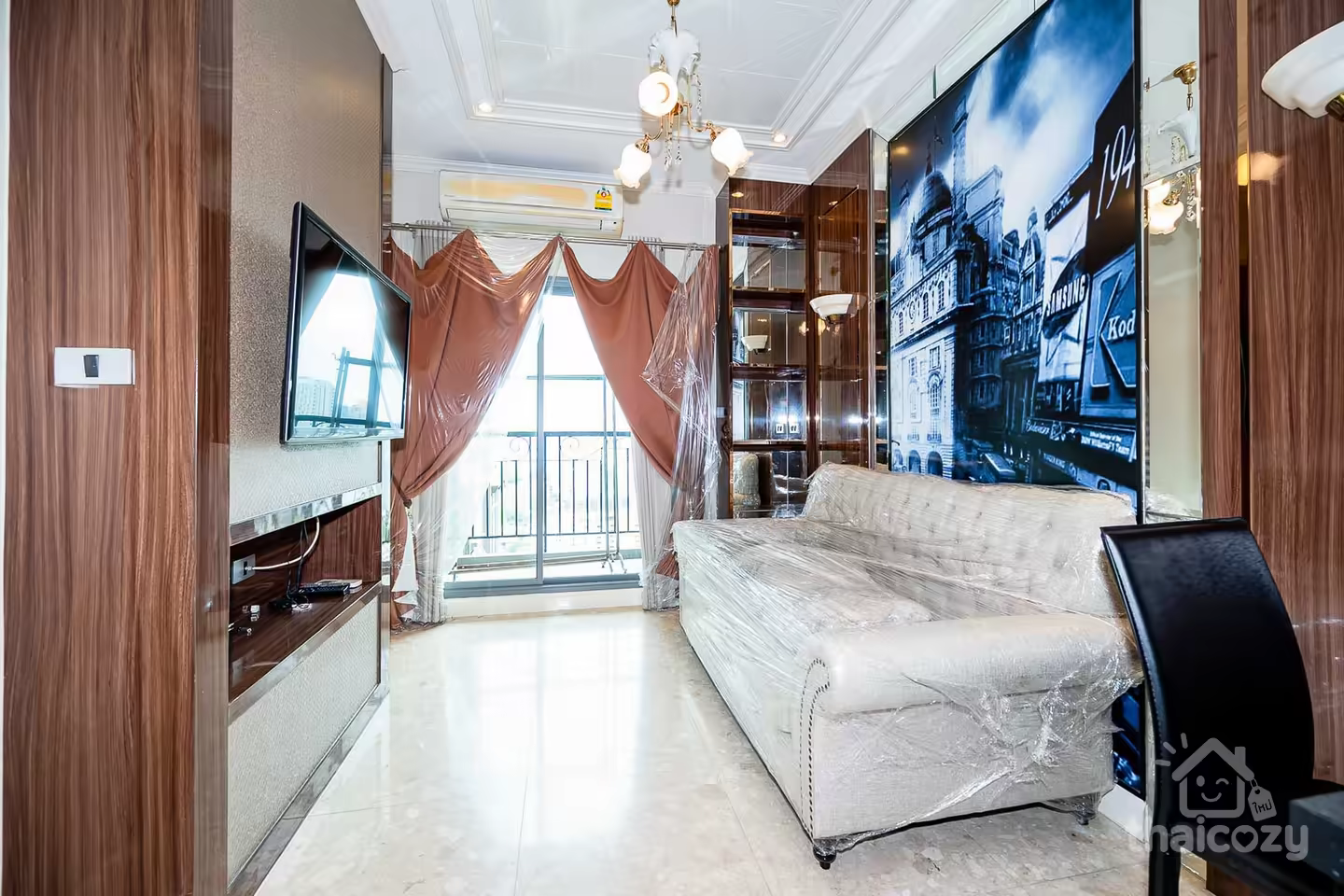 This splendid one bedroom unit decorated in stylish style, features well-presented bedroom. photo 1