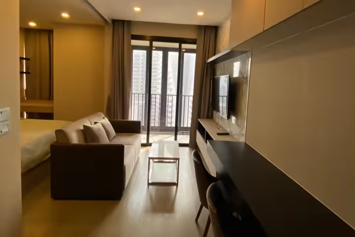 Luxury condo near MRT Sukhumvit with a few steps