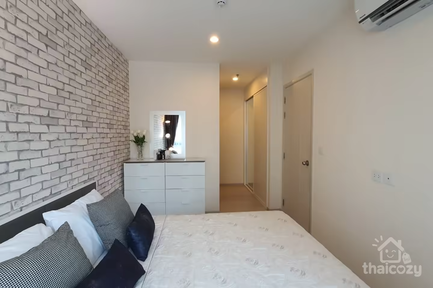Convenient condo in New CBD area photo 2