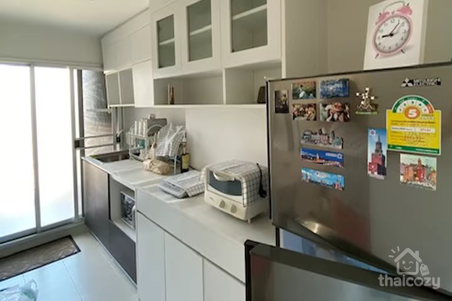 Modern Thai condo near MRT blue line photo 2