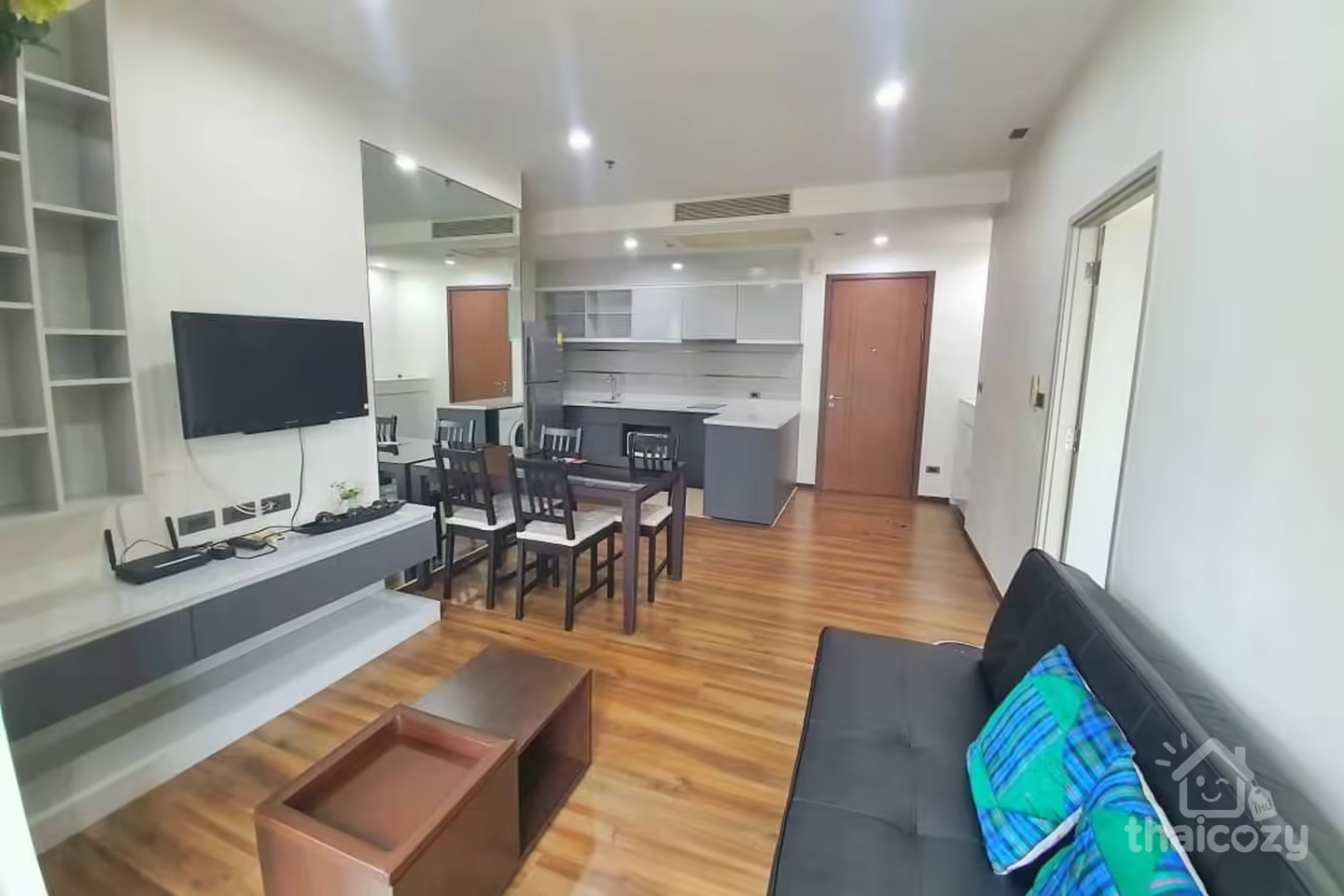 Condo near BTS PhraKhanong full function photo 1