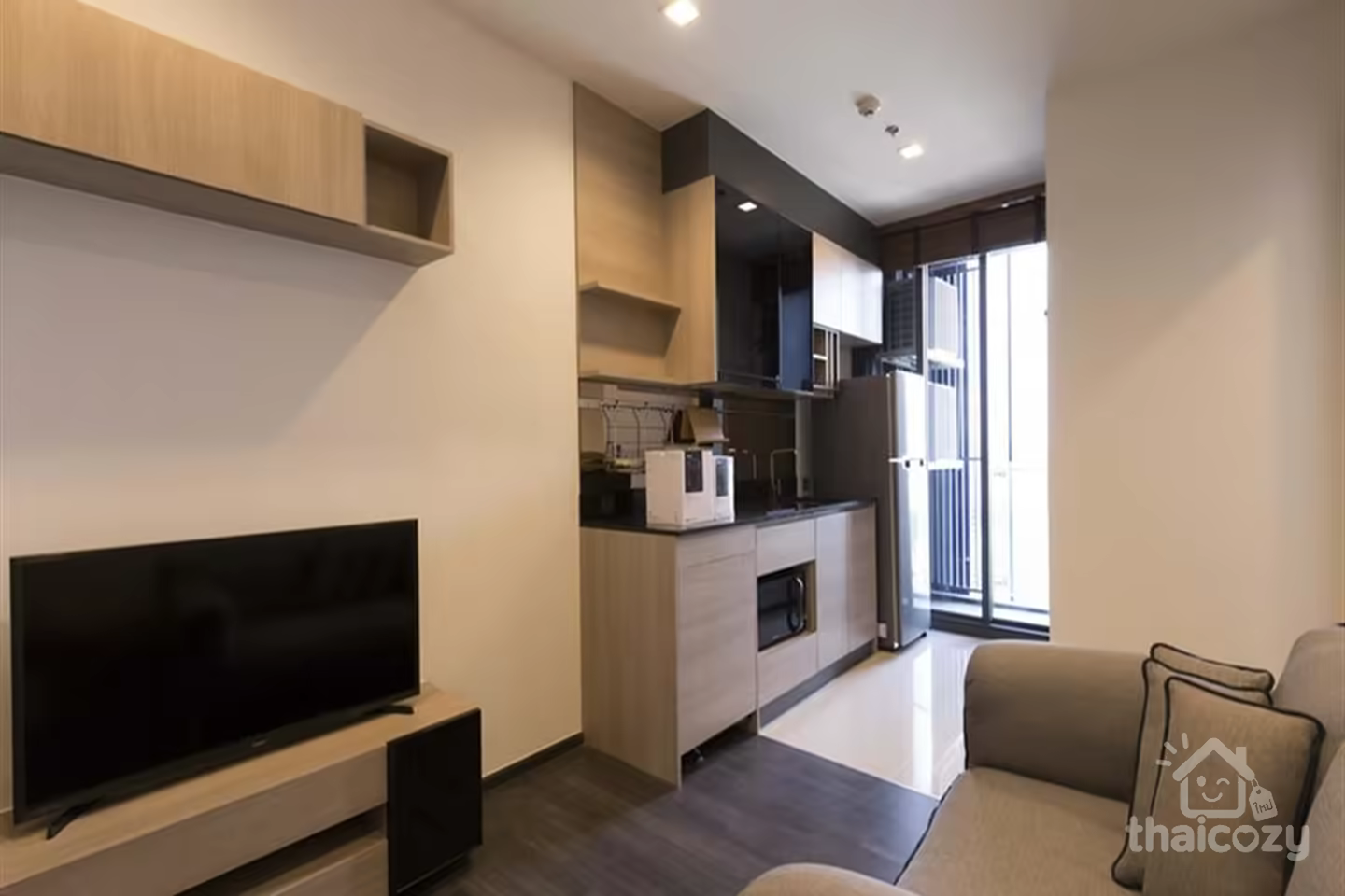 Decorated in contemporary style with furniture in the brand new condo positioned in RAMA 9 photo 1
