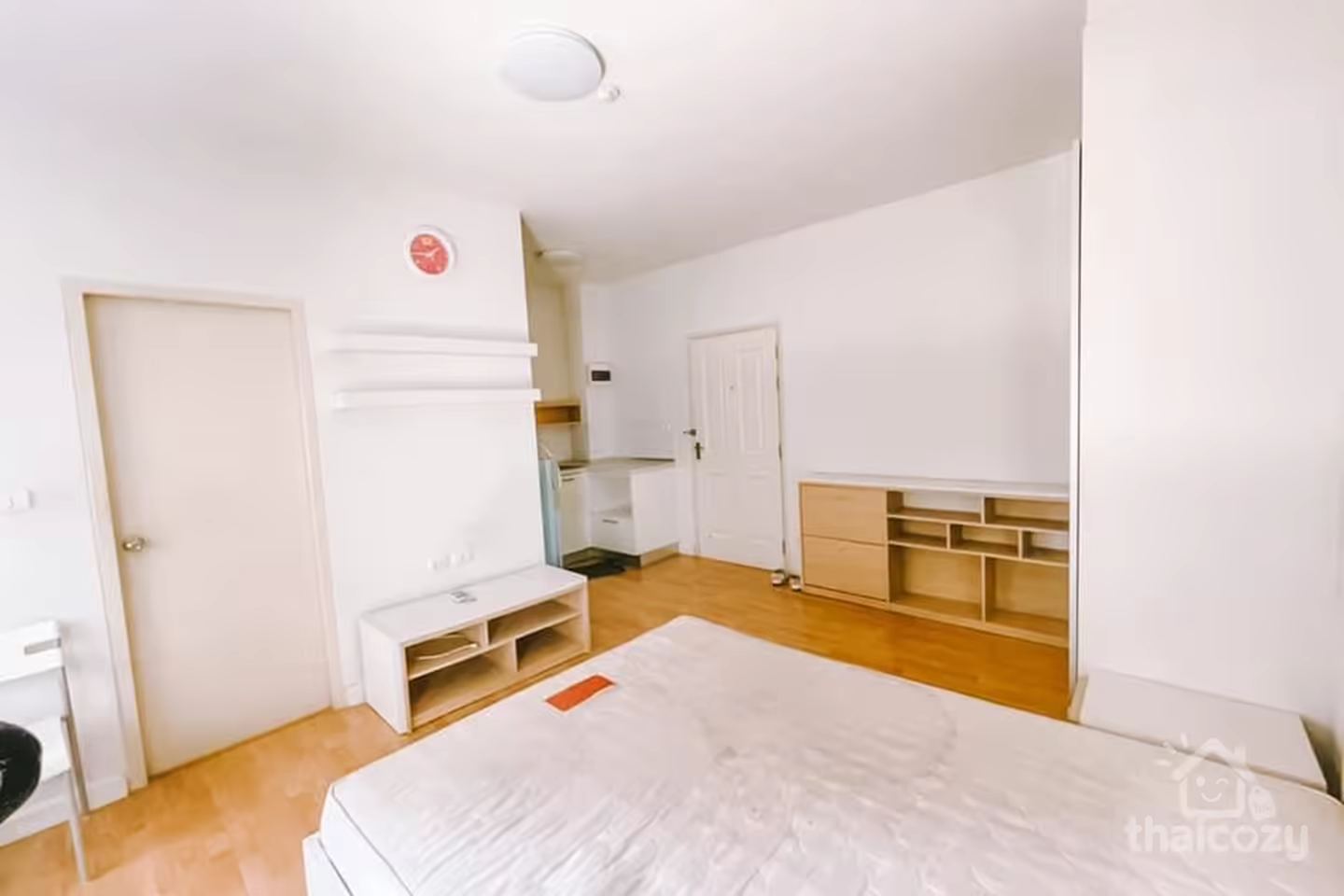 Condo near Pata Pinklao/Lotus Market photo 2