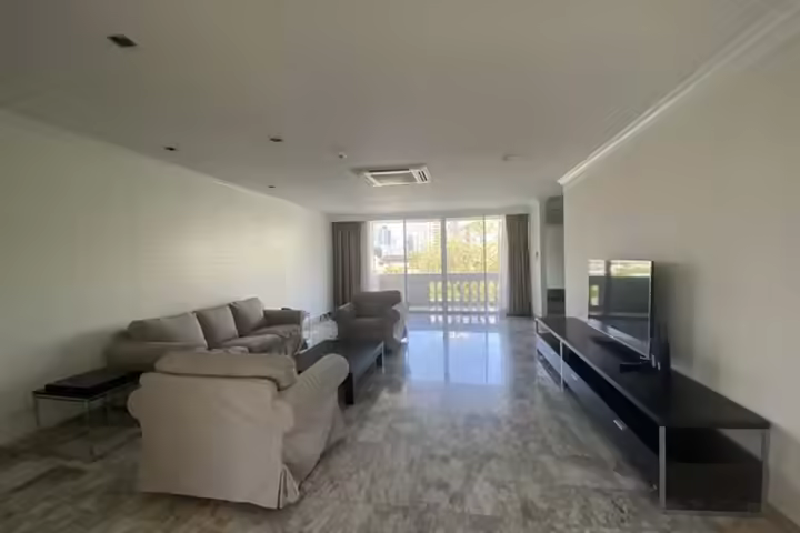 3 Bedroom for rent near Phrom Phong BTS station, Small pets welcome