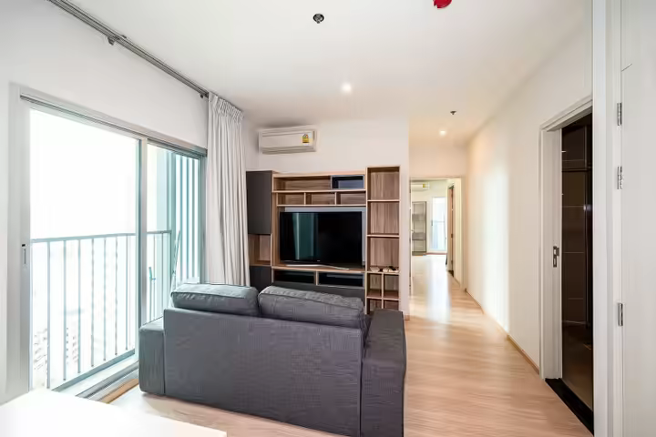 Noble Revolve Ratchada, the 2 bedroom for sale and close to MRT Station