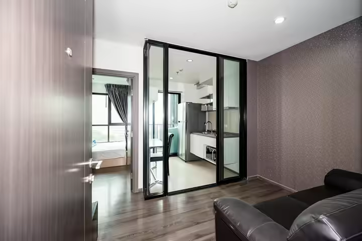One bedroom and One bathroom features all furniture in Sukhumvit area