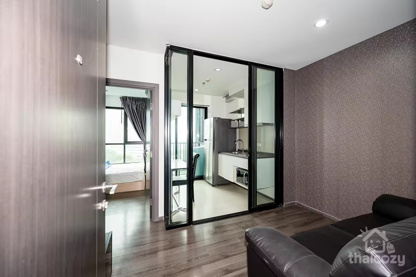 One bedroom and One bathroom features all furniture in Sukhumvit area photo 1