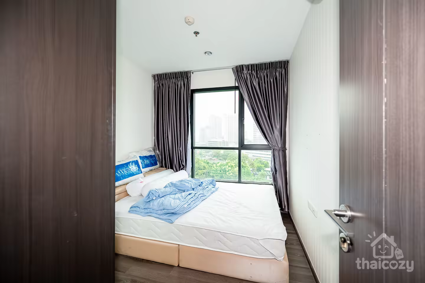 One bedroom and One bathroom features all furniture in Sukhumvit area photo 2