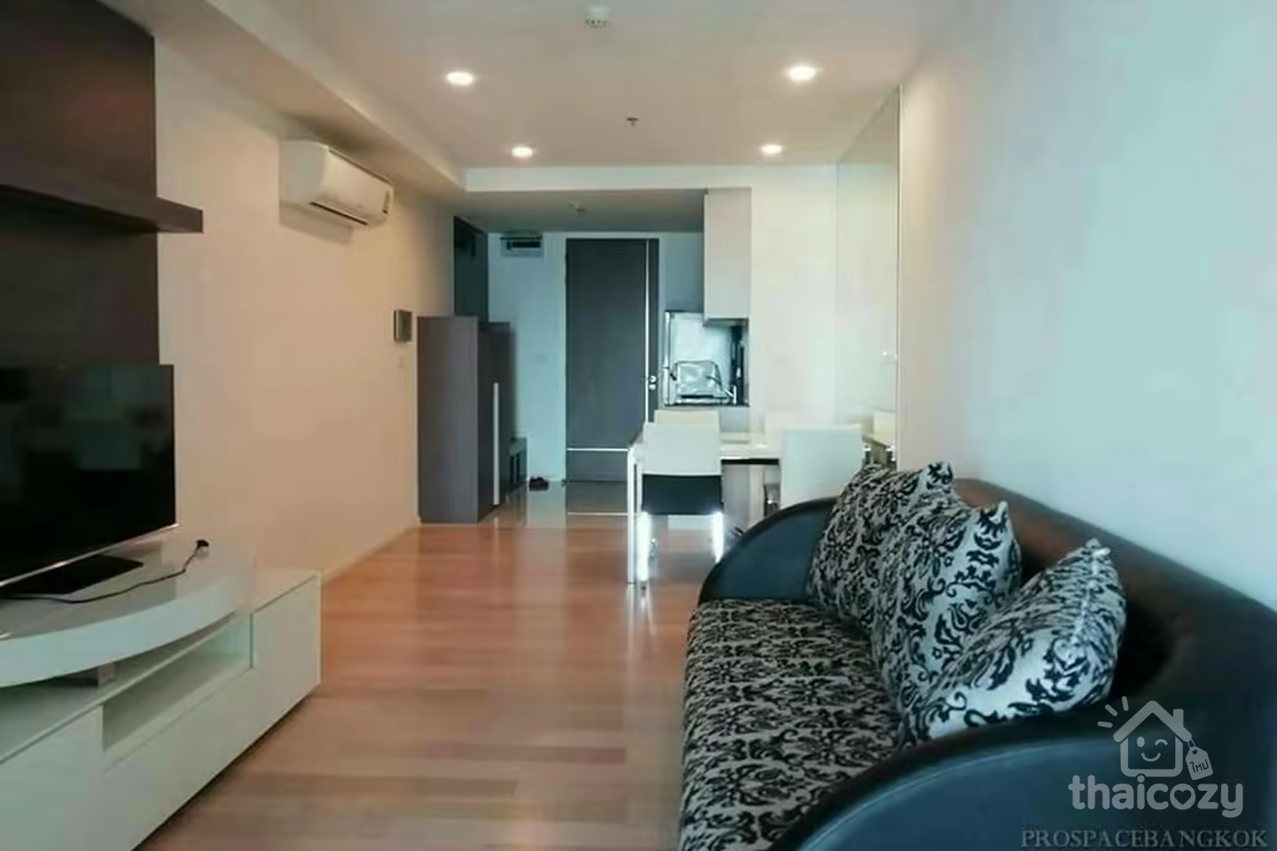 15 Sukhumvit Residence, give you more value photo 1