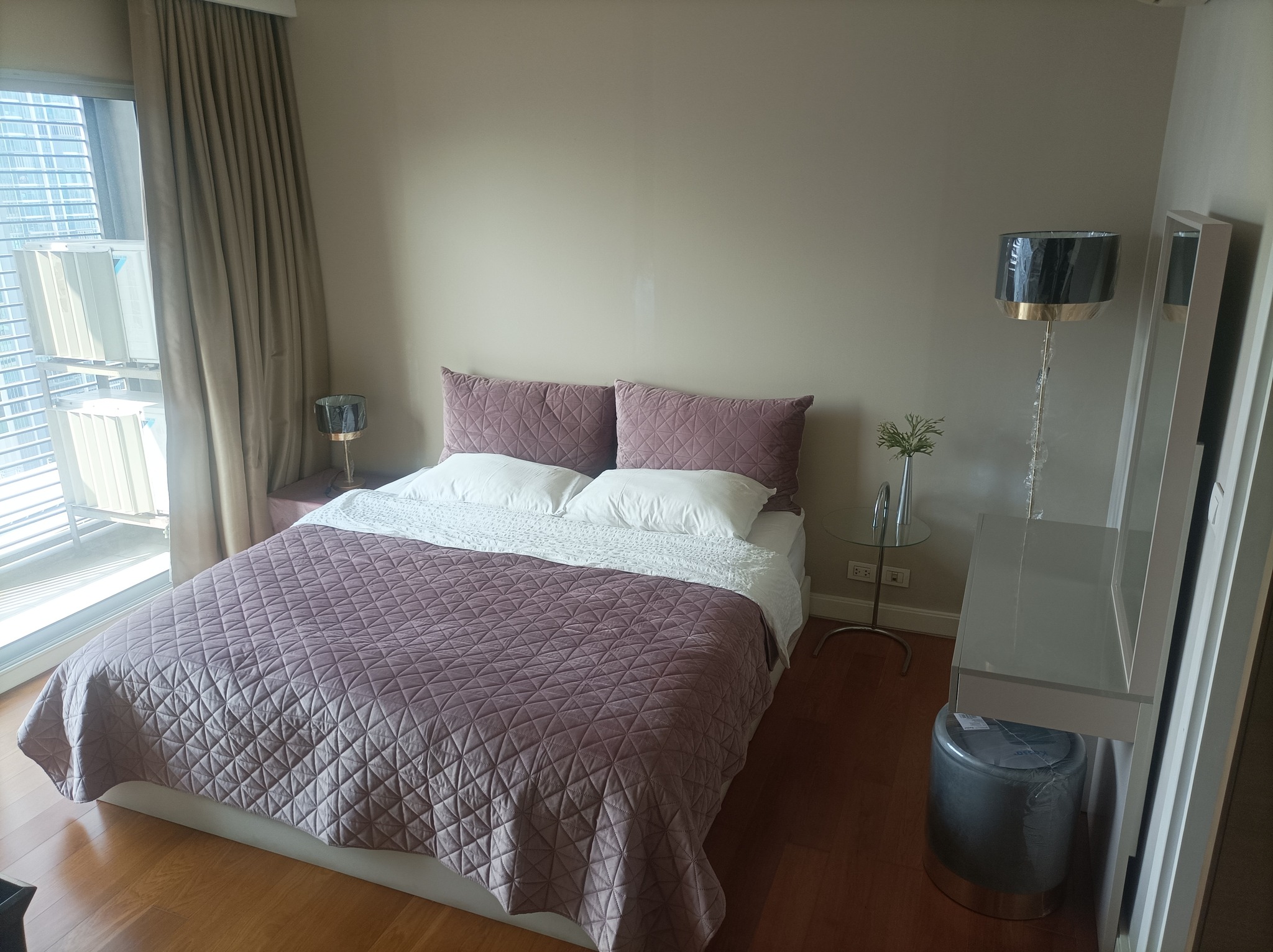 Good location condo near BTS Wongwienyai photo 2