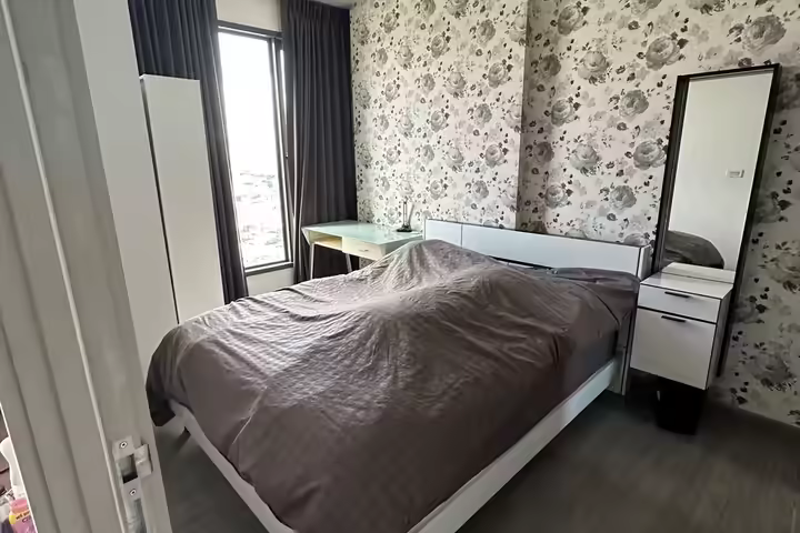 River view condo near BTS Wongwienyai