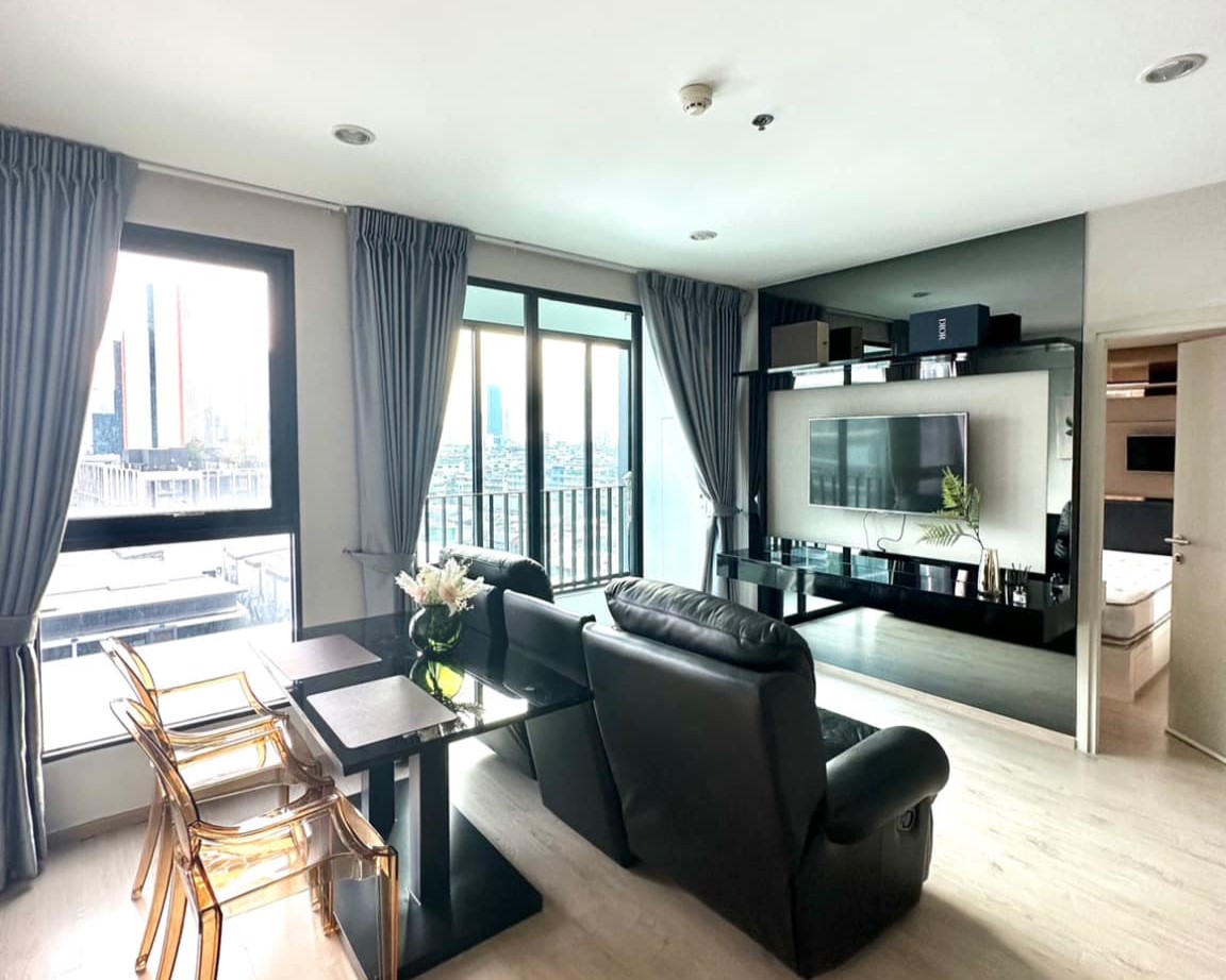 Condo near MRT Samyan and Chula photo 1