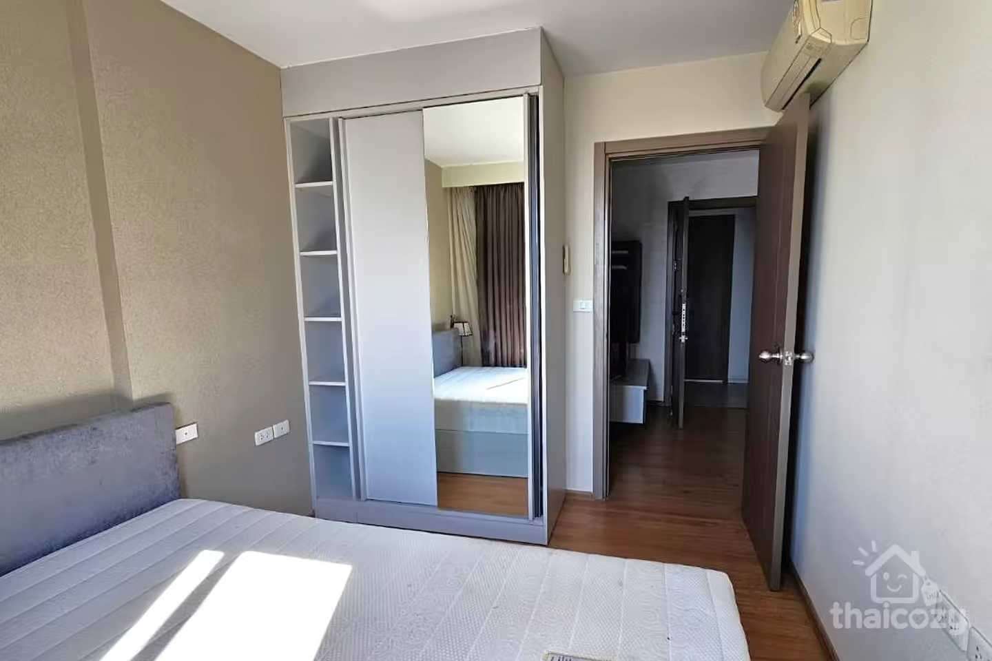 Condo near BTS Onnut for sport lovers photo 1