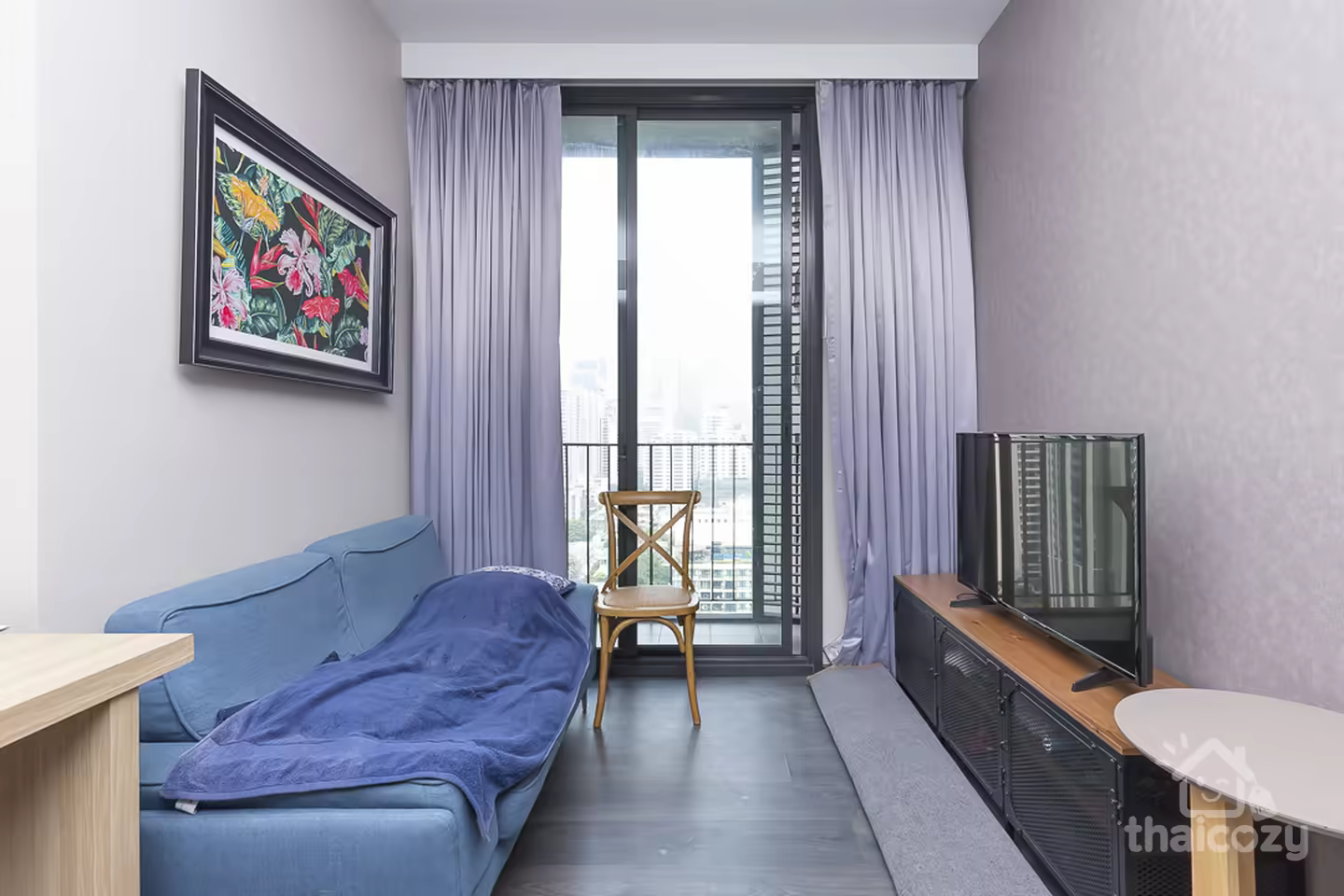 Easy access condo 5 minutes to BTS/MRT photo 1