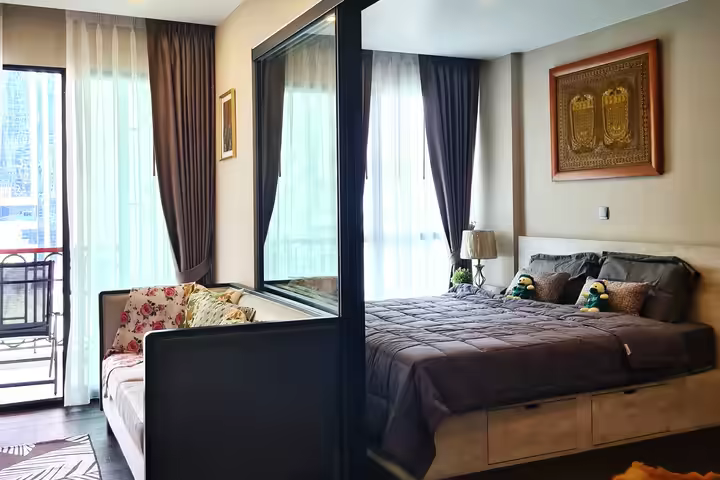 300m to Chidlom luxury freehold condo