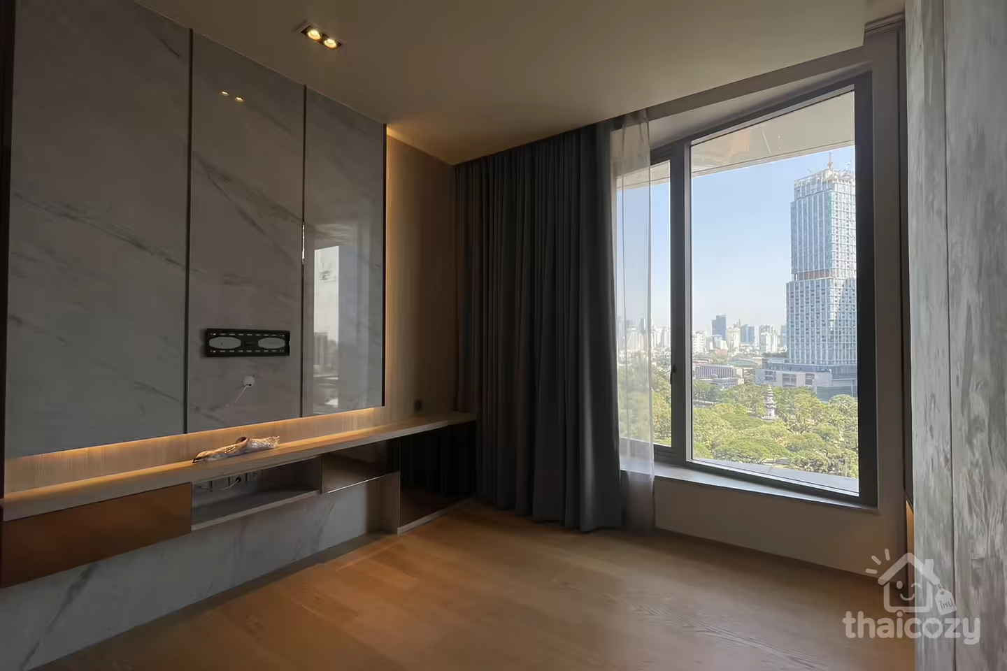 Great condominium near MRT, BTS in Silom area. photo 2
