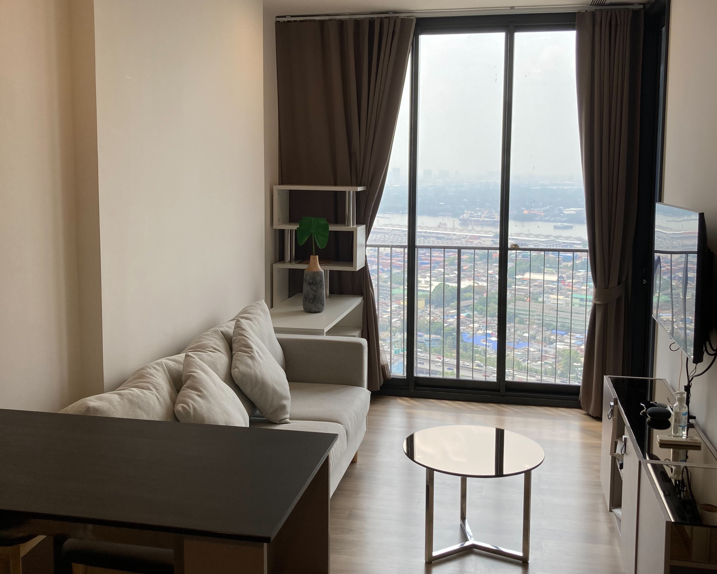 Well-arranged one bedroom and one bathroom in oka HAUS, developed by Sansiri photo 1