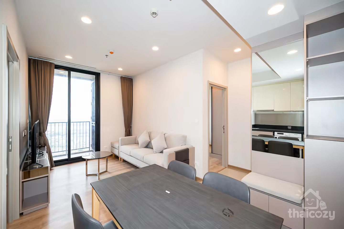 Located at the epicenter of a great communication network and a plenitude of lifestyle areas. photo 1