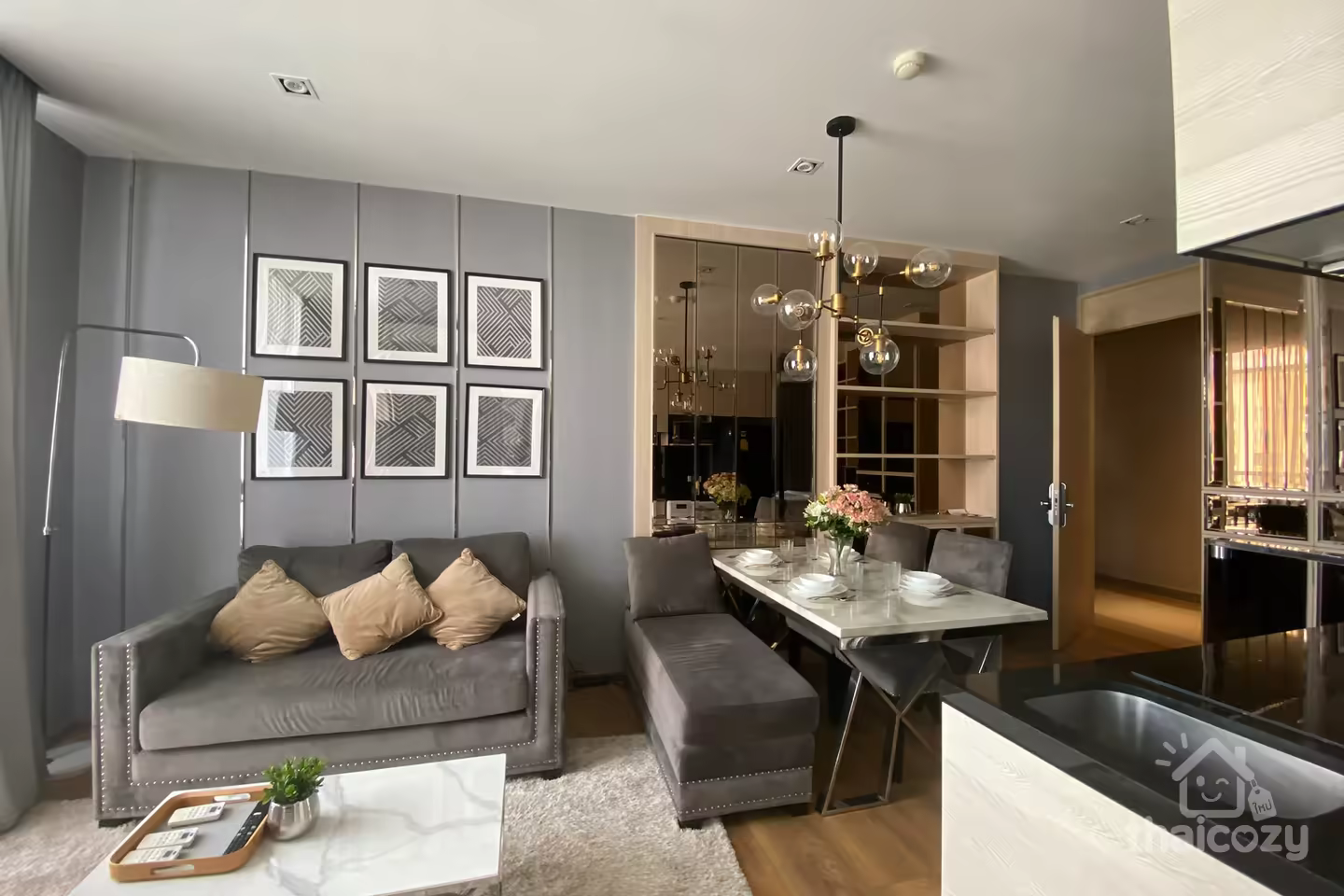Park 24 is set right on Sukhumvit Road near  BTS Phrom Phong Station just 600 metres photo 1