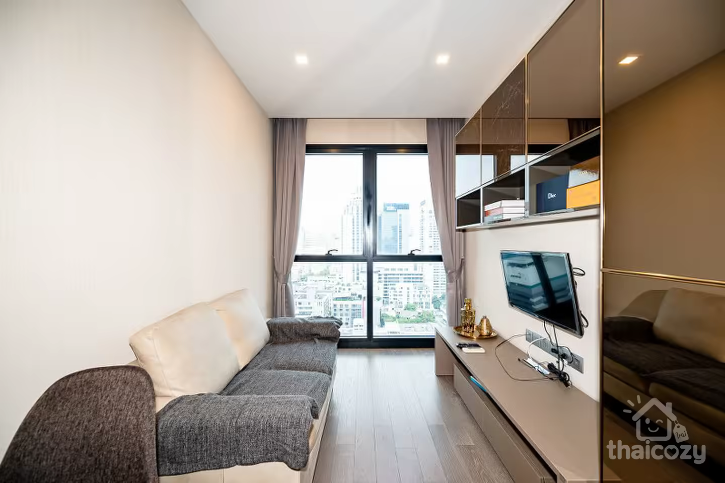 Luxury condo near MRT Sukhumvit photo 1
