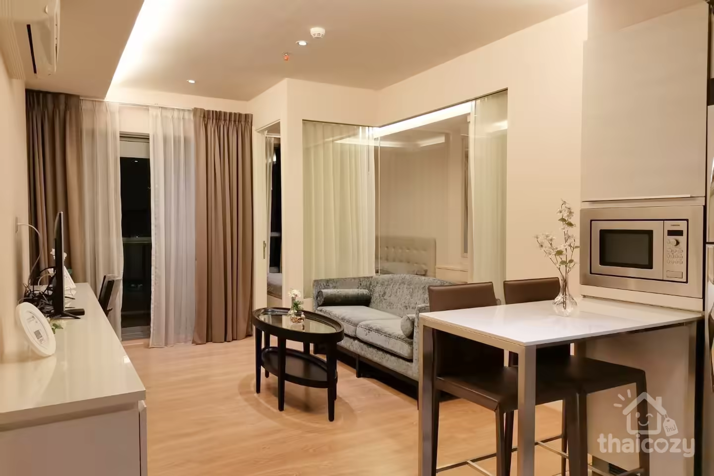ull facility condo, no block view photo 1