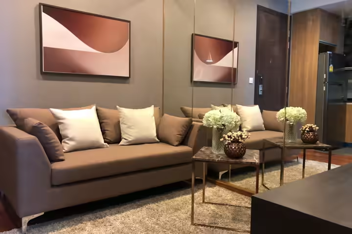 The 1 bedroom unit comes in size 27 Sq.m. in WISH Signature Midtown Siam