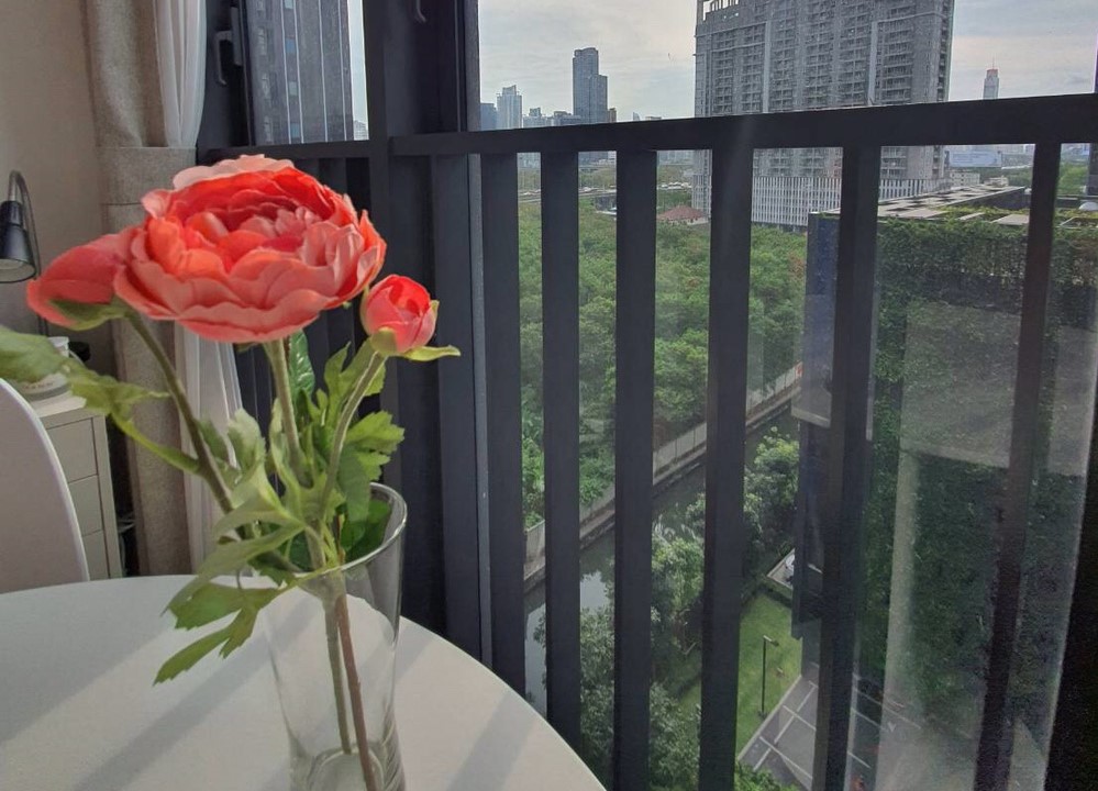 Exclusive unit with magnificent city view on 28th floor among new CBD area photo 2